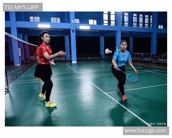 羽毛球的力量与坚持：深入了解重庆羽毛球队的耐力训练与精神